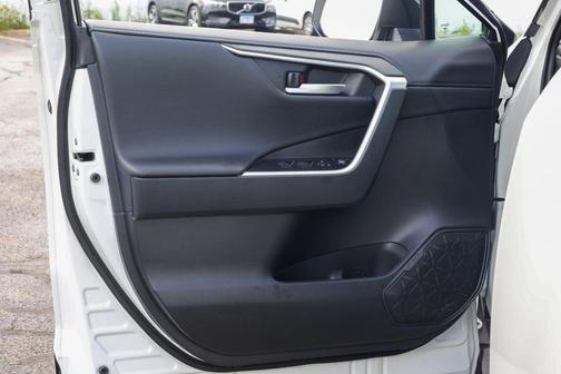 2023 Toyota RAV4 Hybrid SE
