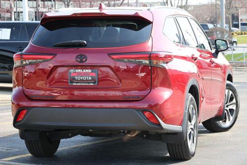 Ruby Flare Pearl 2021 Toyota Highlander XLE