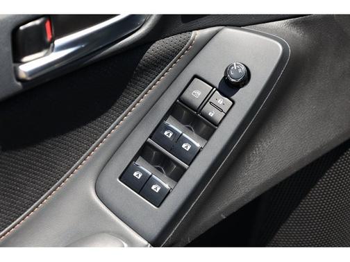 Photo 3 of 3 of 2019 Toyota Avalon Touring