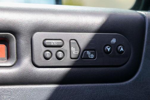 2005 Hummer H2 Base