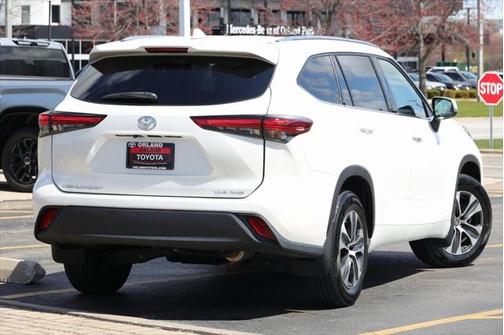 2021 Toyota Highlander XLE