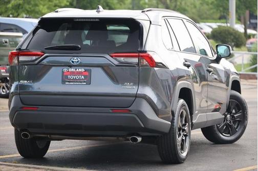 2021 Toyota RAV4 Hybrid XLE
