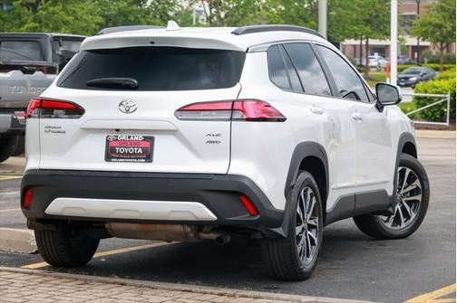2024 Toyota Corolla Cross XLE