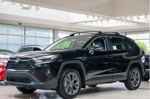 2025 Toyota RAV4 Hybrid XLE Premium