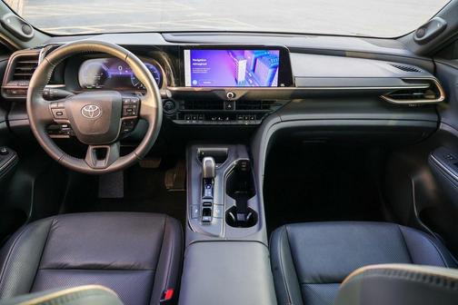 2023 Toyota Crown Platinum