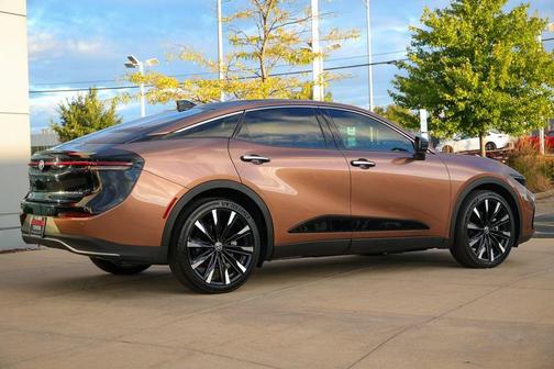 2023 Toyota Crown Platinum