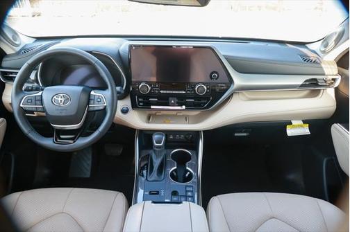 2024 Toyota Highlander Hybrid Limited