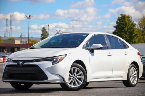 2024 Toyota Corolla Hybrid SE