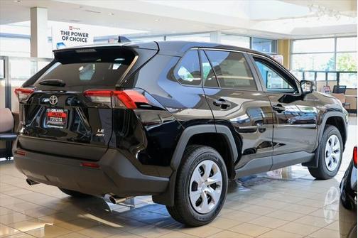 2025 Toyota RAV4 LE