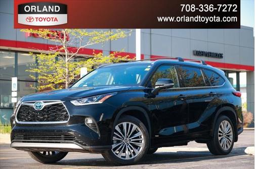 2023 Toyota Highlander Hybrid Platinum