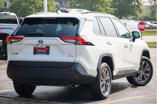 2022 Toyota RAV4 Hybrid XLE Premium