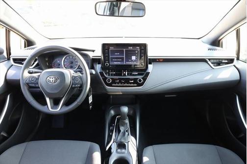Classic Silver Metallic 2022 Toyota Corolla SE