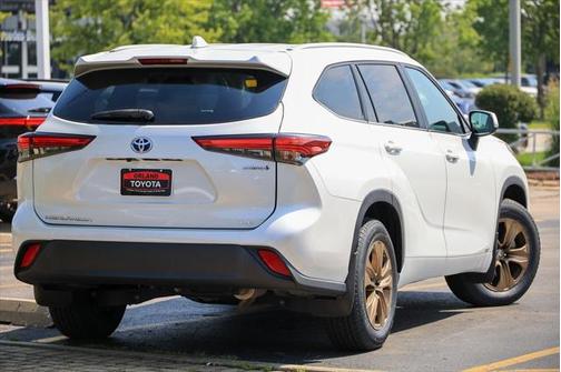 2023 Toyota Highlander Hybrid XLE