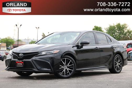 Midnight Black Metallic 2021 Toyota Camry SE