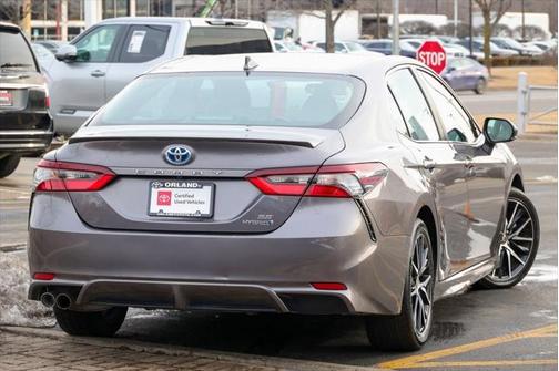 2023 Toyota Camry SE