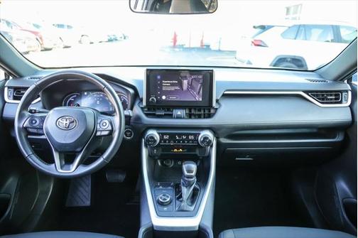 2023 Toyota RAV4 Hybrid SE