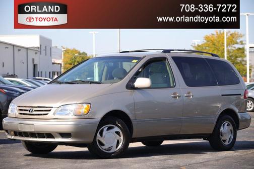 2003 Toyota Sienna LE