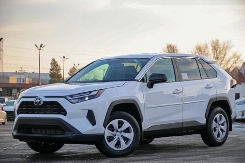 2025 Toyota RAV4 LE