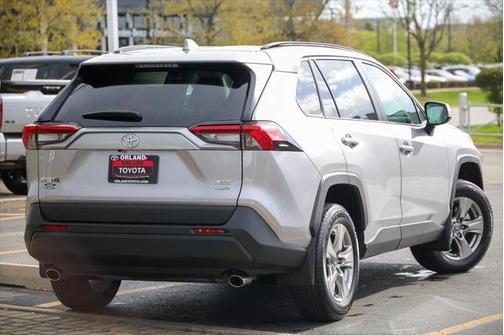 2022 Toyota RAV4 XLE