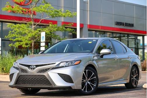 2020 Toyota Camry SE