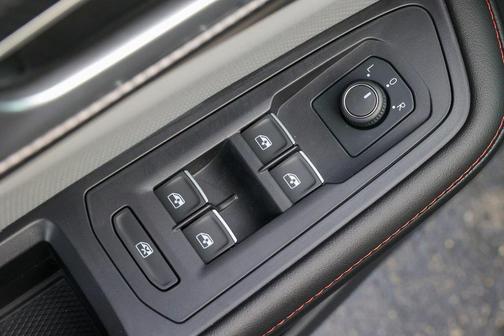 2024 Volkswagen Atlas 2.0T SE w/Technology 4MOTION