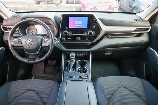 2023 Toyota Highlander Hybrid LE