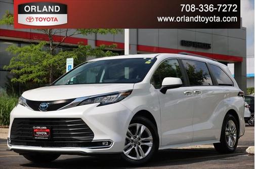 2023 Toyota Sienna XLE 7 Passenger