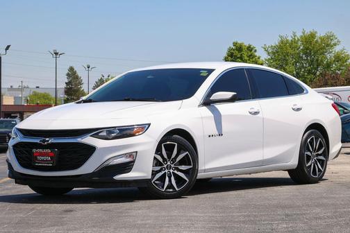 Summit White 2024 Chevrolet Malibu FWD RS