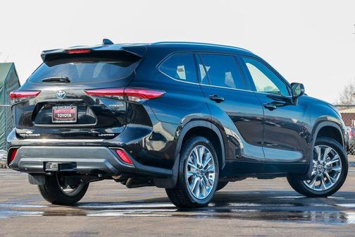 2023 Toyota Highlander Hybrid Limited