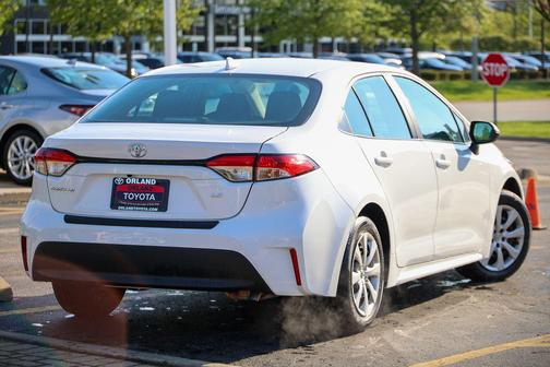 Ice Cap 2024 Toyota Corolla LE