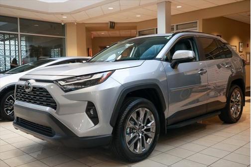2025 Toyota RAV4 XLE Premium