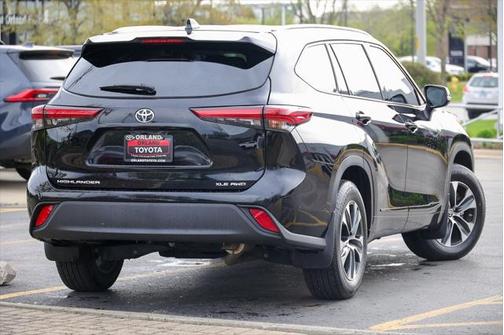 2021 Toyota Highlander XLE