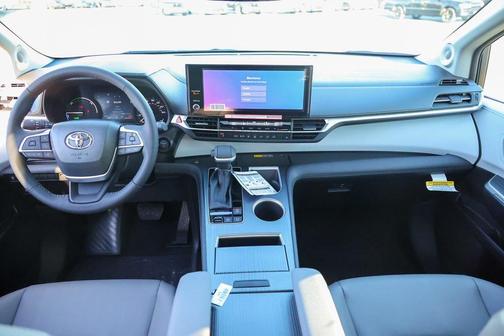 2025 Toyota Sienna XLE 7 Passenger