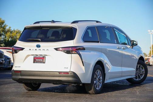 2025 Toyota Sienna XLE 7 Passenger