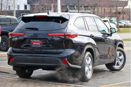 2021 Toyota Highlander LE