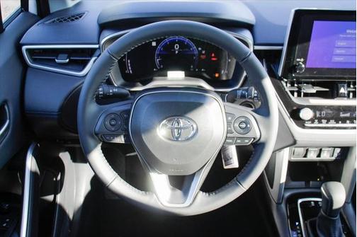 2025 Toyota Corolla Cross XLE