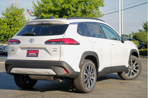 2025 Toyota Corolla Cross XLE