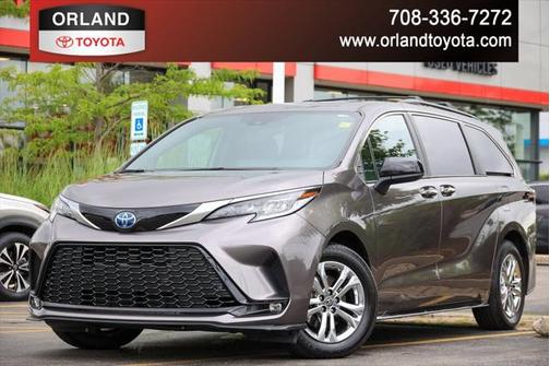 2022 Toyota Sienna XSE 7 Passenger