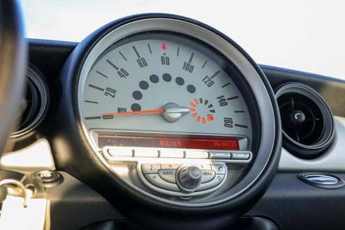 2010 MINI Cooper Clubman Base