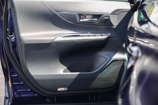 2024 Toyota Venza XLE