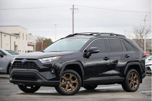 2023 Toyota RAV4 Hybrid SE