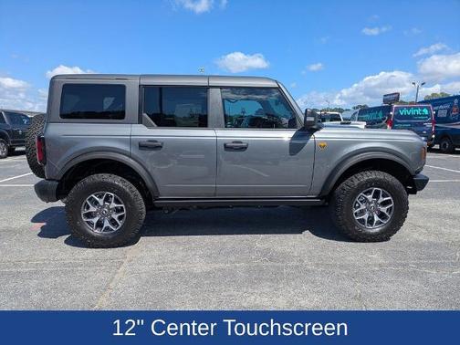 CARBONIZED GRAY METALLIC 2024 Ford Bronco BADLANDS