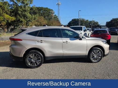 2023 Toyota Venza LE