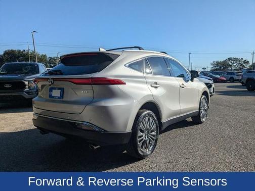 2023 Toyota Venza LE