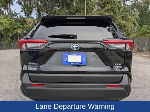 2020 Toyota RAV4 Hybrid XLE