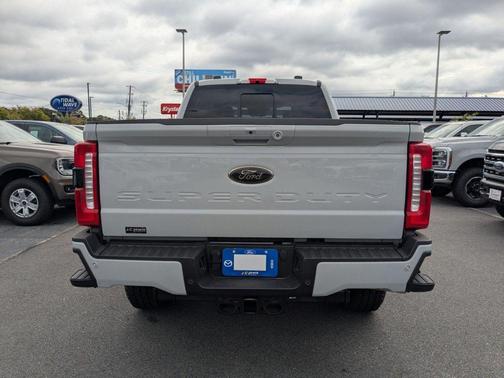 2025 Ford F-350 Lariat Super Duty