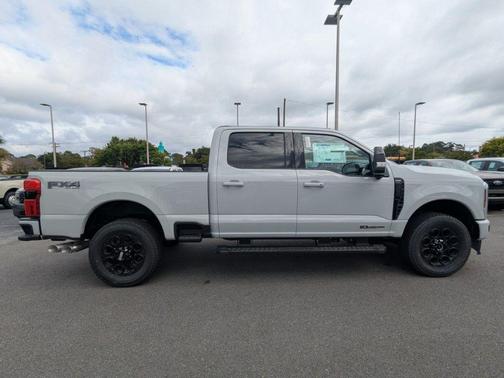 2025 Ford F-350 Lariat Super Duty