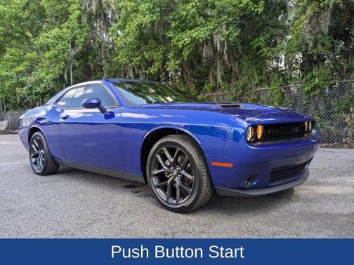 2022 Dodge Challenger SXT
