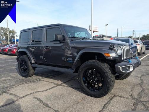 2022 Jeep Wrangler Unlimited SAHARA