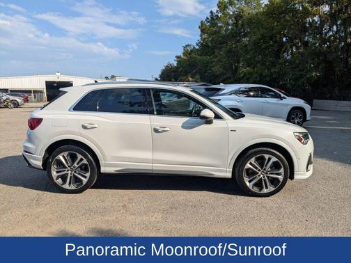 2021 Audi Q3 45 S line Premium